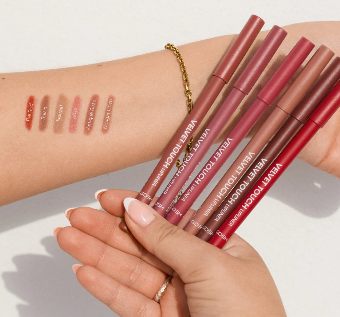 Crayon à lèvres - NOUGAT Gosh Copenhagen
VELVET TOUCH LIP LINER WATERPROOF -