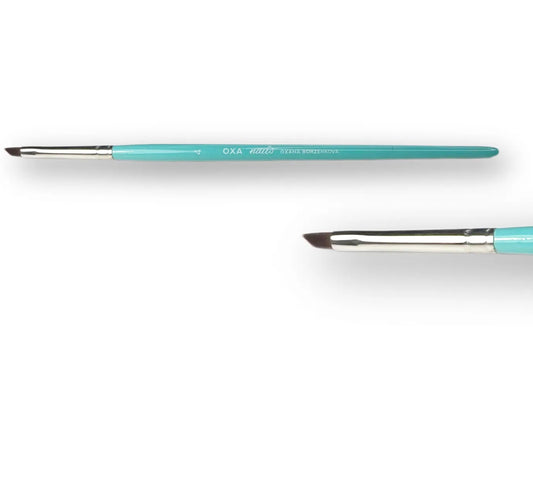 Pinceau synthétique biseauté  n°4 Nail Art – Technique One Stroke by Oxana Borzenkova