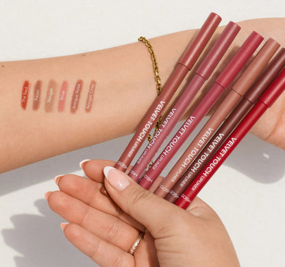 Crayon à lèvres - NOUGAT Gosh Copenhagen
VELVET TOUCH LIP LINER WATERPROOF -