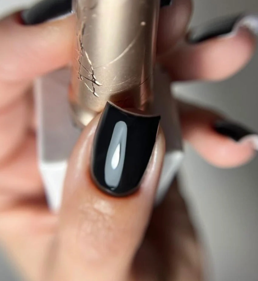 NAILED BY K GEL POLISH SUPREME BLACK (noir suprême) 15ml