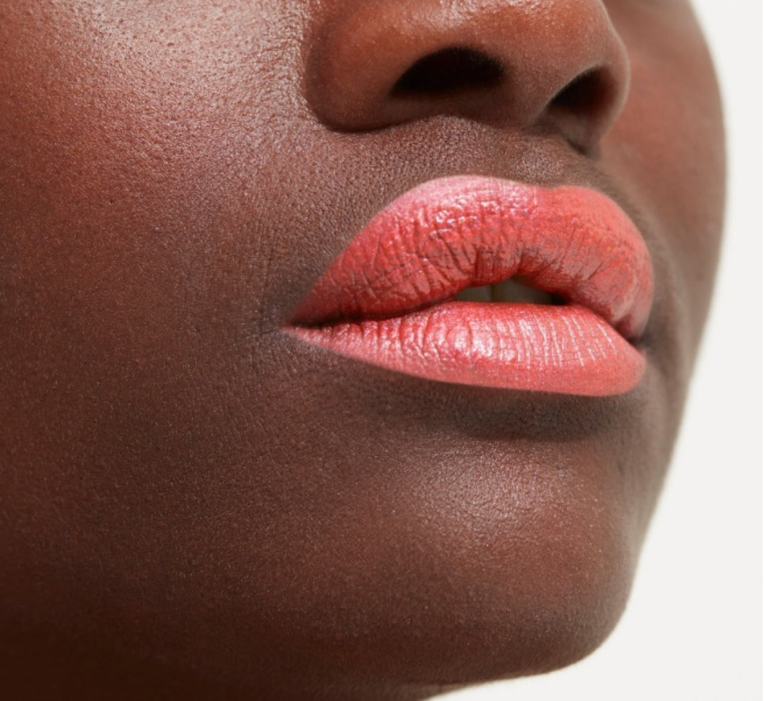 VELVET TOUCH LIPSTICK - 82 EXOTIC GOSH